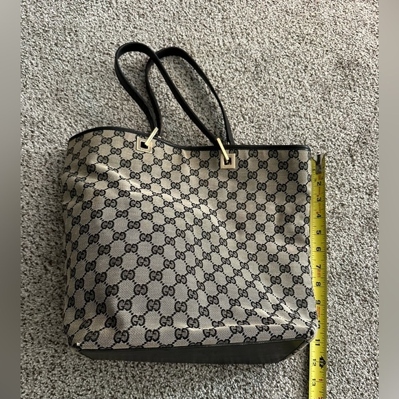 GUCCI Vintage Y2K Black Gray Logo Print Bucket Bag Tote - Picture 13 of 16